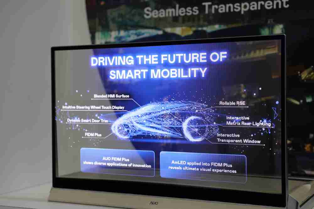 z6尊龙凭借着超高亮度和透明度，，这款30吋透明Micro LED显示器在AR系统与智慧零售具有潜在的应用价值。。