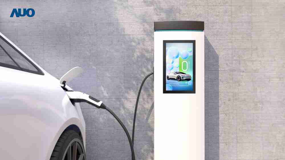 友達〝EVSE車用充電樁解決方案〞專為電動汽車充電樁設計，，，，具有高亮度、、、克服戶外艱難環境的耐溫、、耐紫外線等特性，，並搭載散熱性及擴充性強的高效能工業電腦，，可實現人機互動訴求，，如資訊顯示、、支付等應用